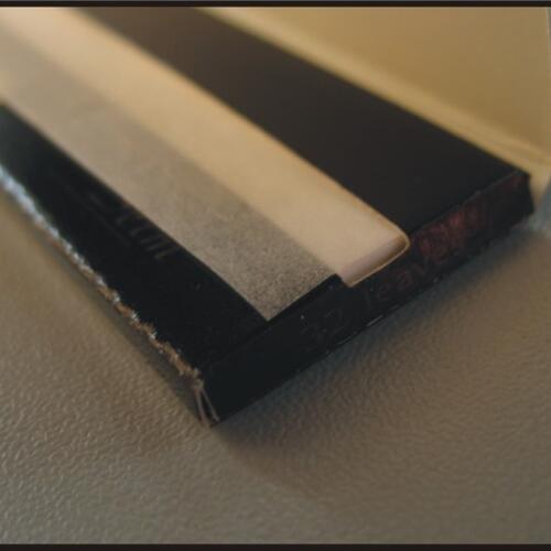 King size Slim rolling paper in custom branded packaging (107 x 44 mm) Rolling paper King Size Slim (107 x 44 mm) image