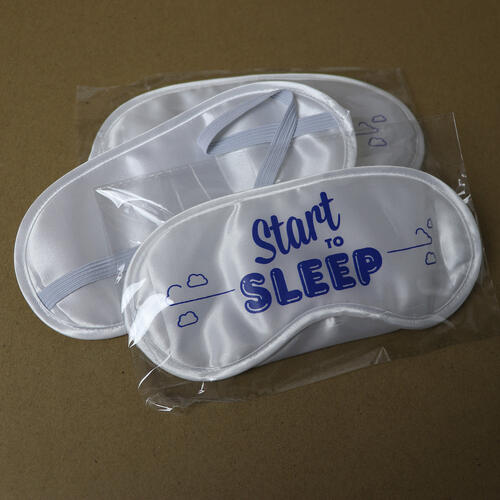 Sleeping mask polyester with nose piece Schlafmaske Polyester image